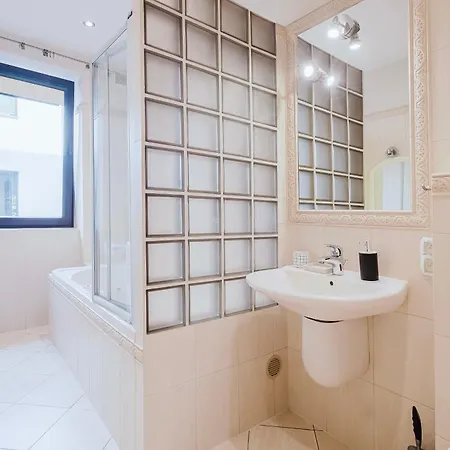 Apartman 37 Centrum - Mieszkanie Dla 9 Osob Gdynia